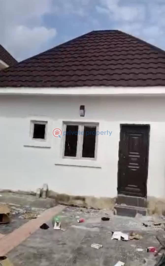 4 bedroom Semi detached Duplex For Sale Diamond Estate Enugu Area  - 4