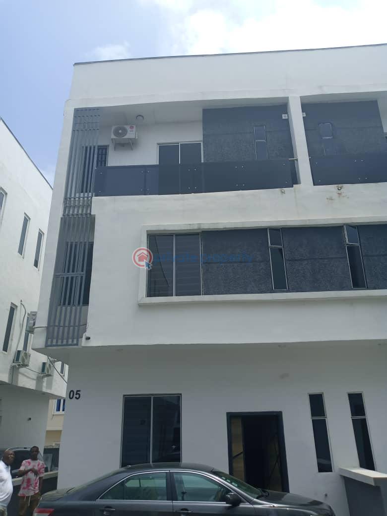 4 bedroom Terrace For Rent Osapa Lekki Lagos - 0