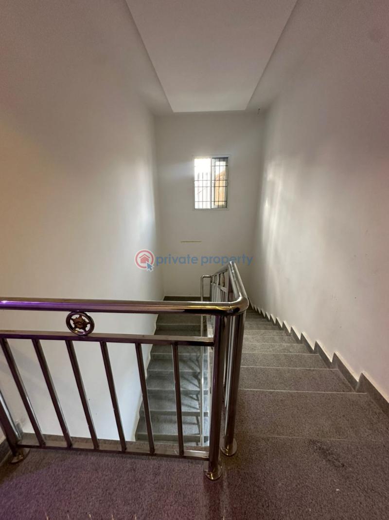 5 bedroom Detached Duplex For Sale Kaura Abuja Phase 2  - 2