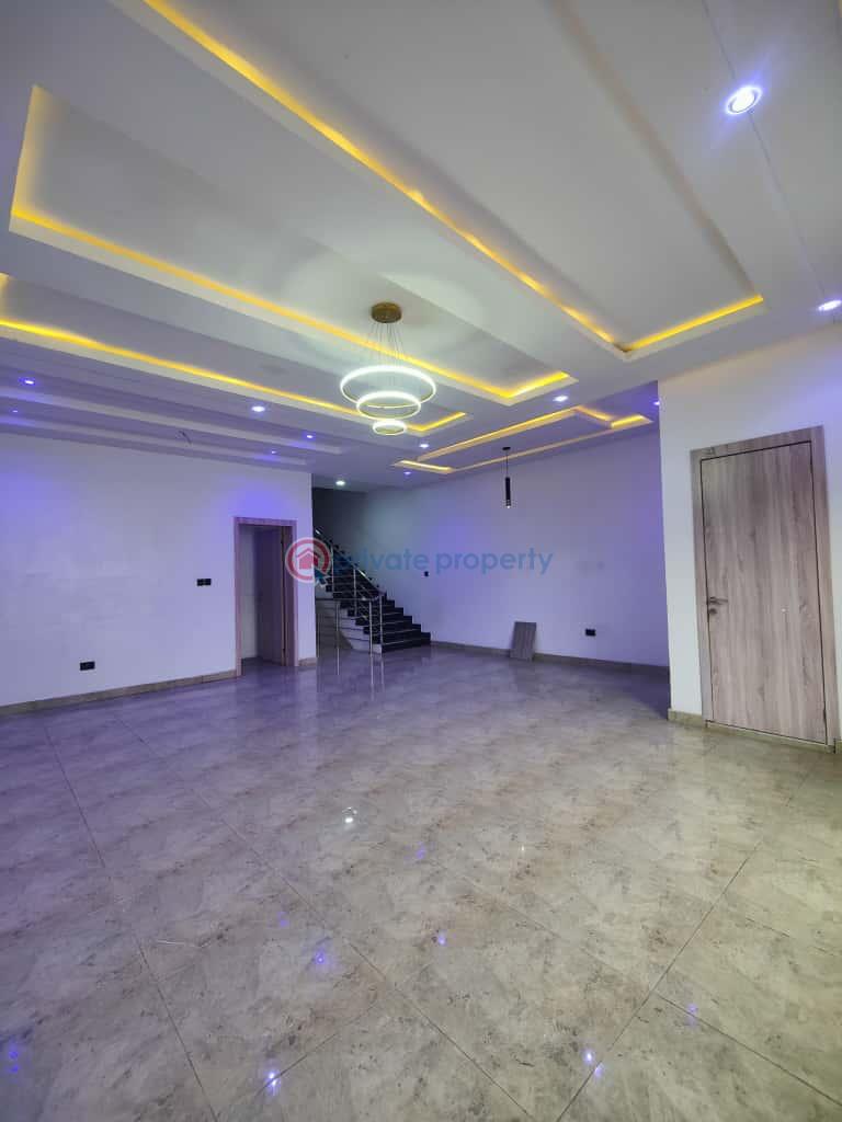 4 en-suite bedrooms terrace with walk-in closet - 18 4 bedroom Semi detached Duplex For Sale Ikate Lekki Ajah Lagos - 18