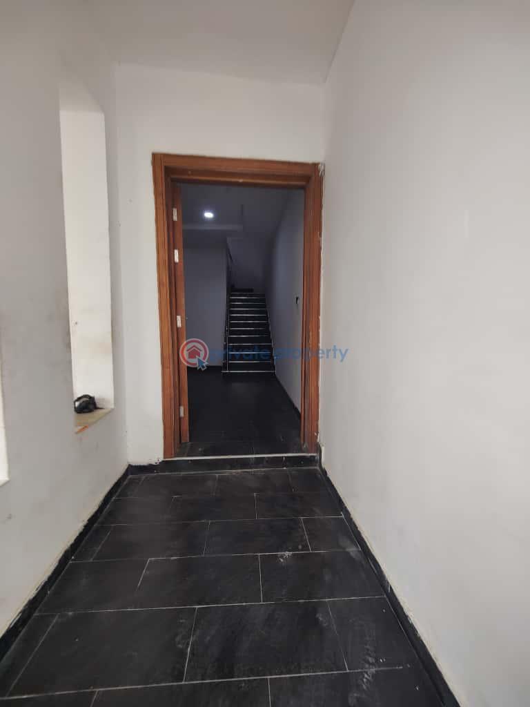 4 en-suite bedrooms terrace with walk-in closet - 17 4 bedroom Semi detached Duplex For Sale Ikate Lekki Ajah Lagos - 17