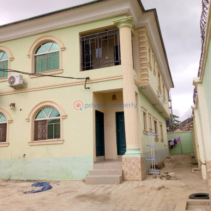 4 flat of 3 bedroom apartments for sale - 1 House For Sale Location: Ire Akari Estate Oluyole Extension Off Akala Expressway New Garage Ibadan Ibadan Oyo - 1