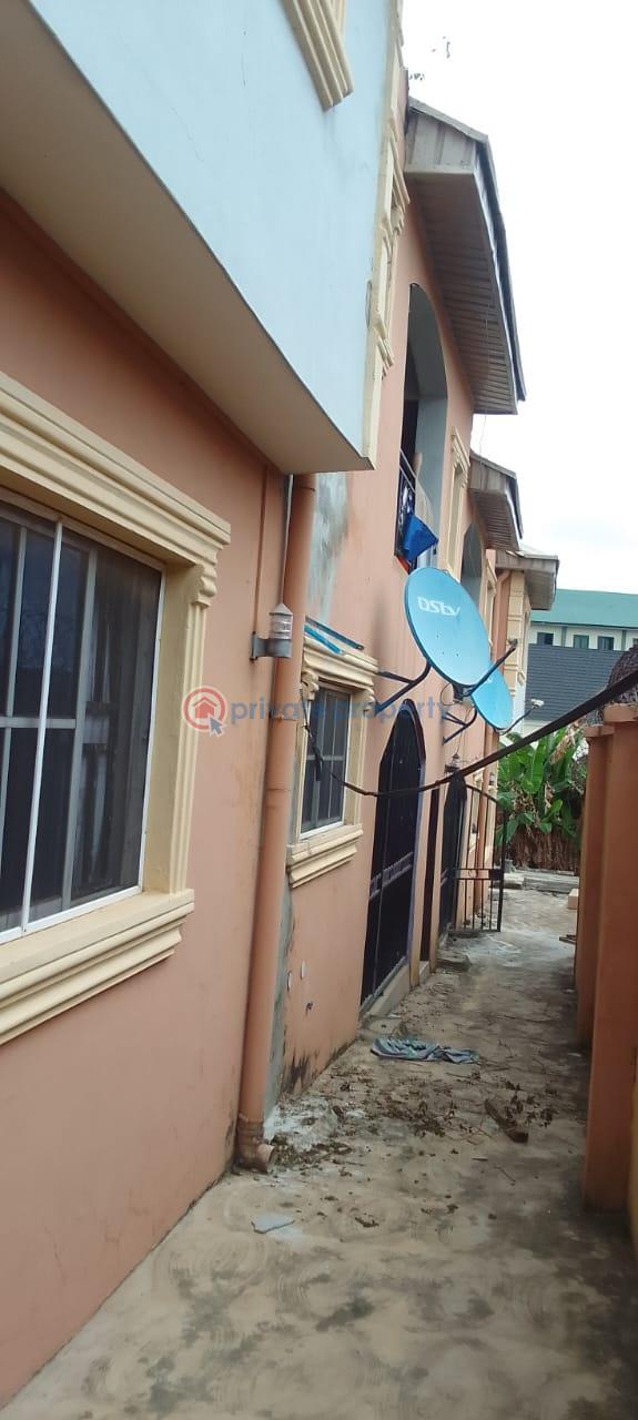 3 bedroom Block Of Flats For Sale Ajinde Road 7, Ireakari Estate, Off Akala Express Ibadan Oyo - 4
