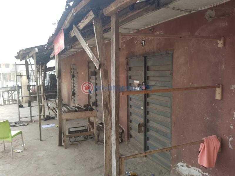 3 bedroom Block Of Flats For Sale Iyalan Church Junction Along Iwo Road Ibadan Oyo - 6