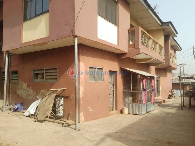 3 bedroom Block Of Flats For Sale Iyalan Church Junction Along Iwo Road Ibadan Oyo - 0