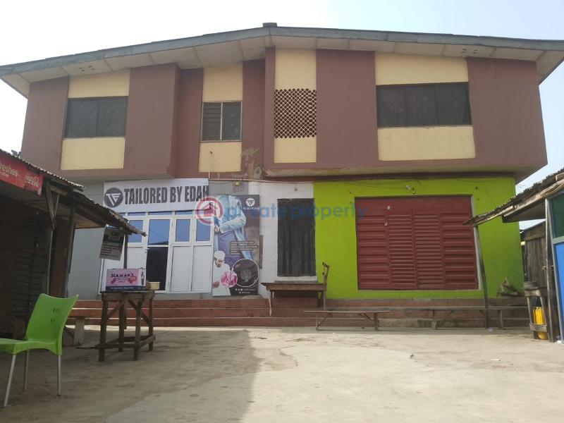 3 bedroom Block Of Flats For Sale Iyalan Church Junction Along Iwo Road Ibadan Oyo - 10