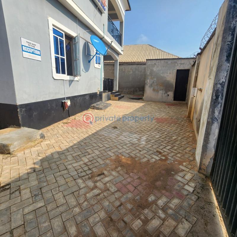 3 bedroom Block Of Flats For Sale Olorunda Road Akobo Ibadan Oyo - 7