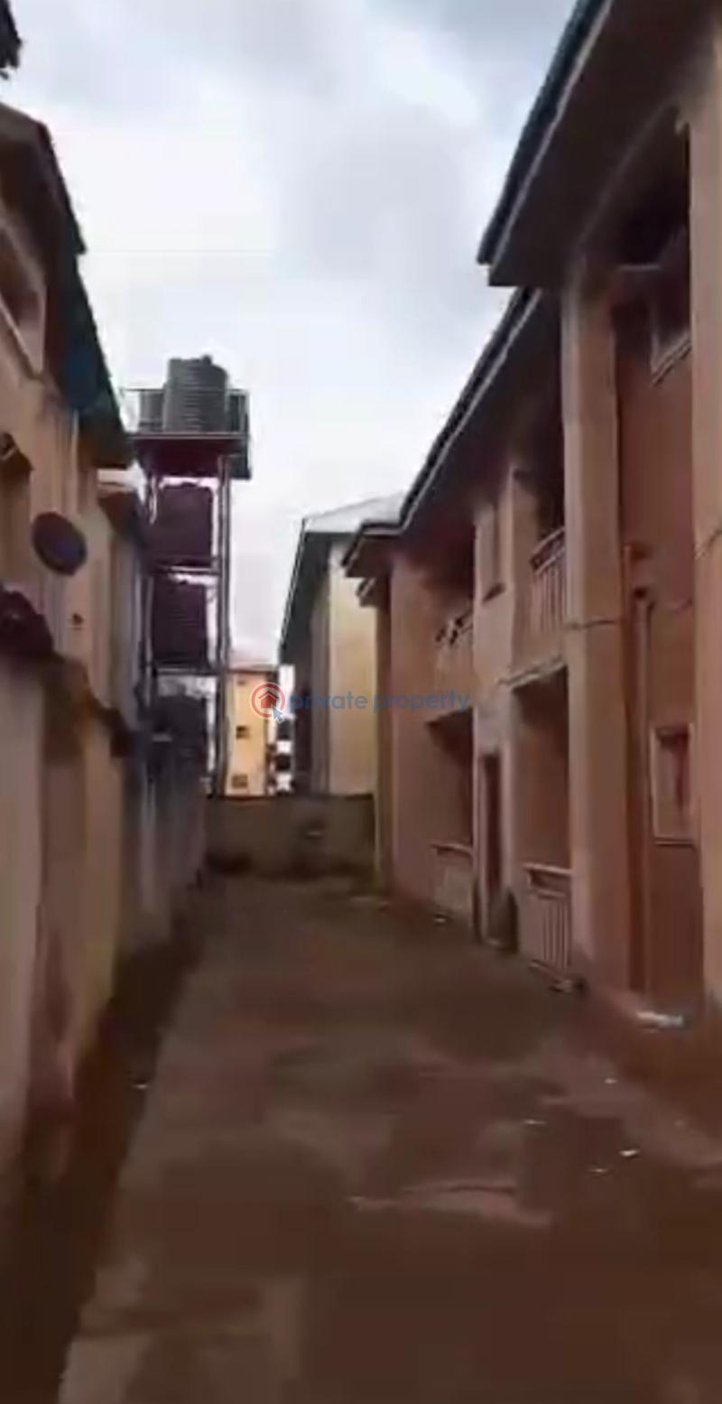 10 bedroom Townhouse For Sale Community Estate Transekulu Enugu Area  - 4