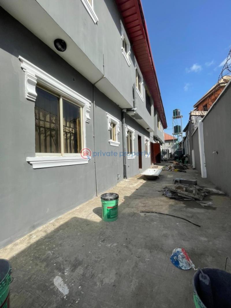 House For Sale Off Governor's Road, Ikotun Alimosho Lagos - 5