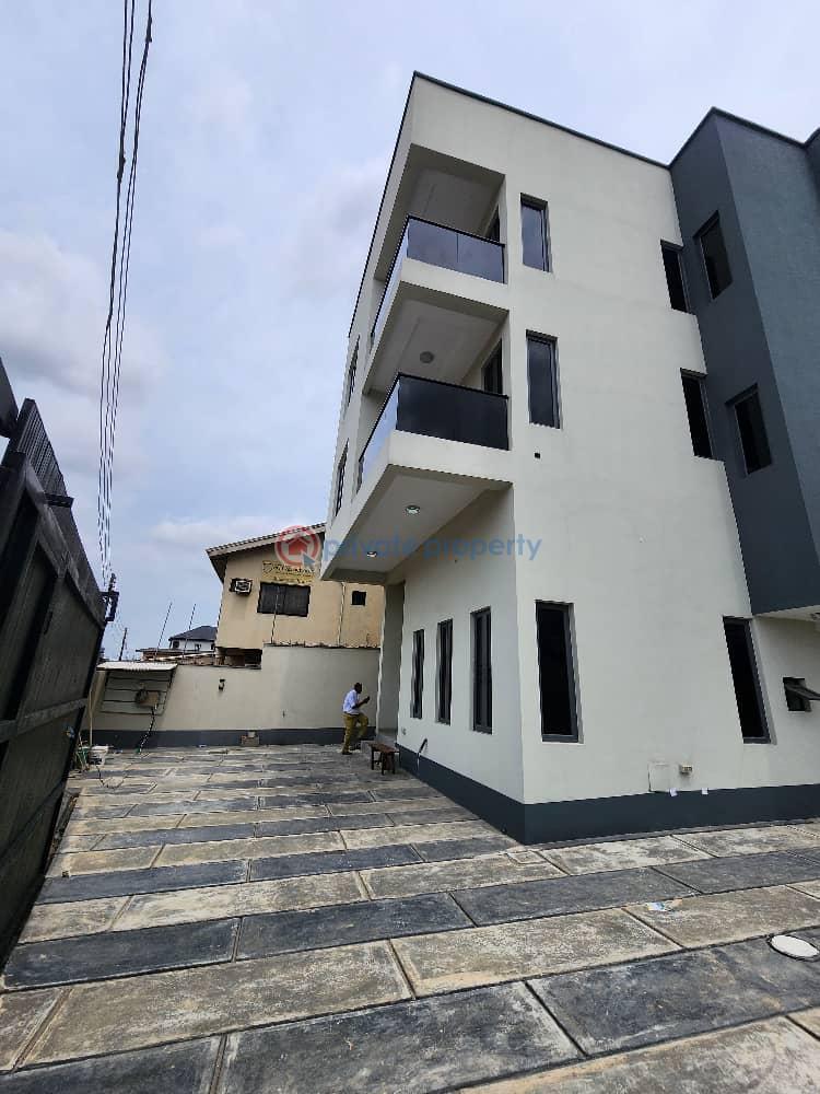 4 semi-bedroom detached duplex with bq - 5 4 bedroom Semi detached Duplex For Sale Mende Maryland Lagos - 5
