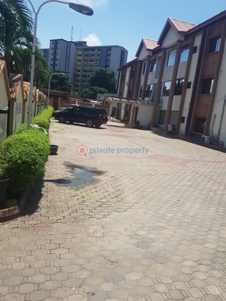 10 bedroom Hotel For Sale Off Odeku Adeola Odeku Victoria Island Lagos - 1