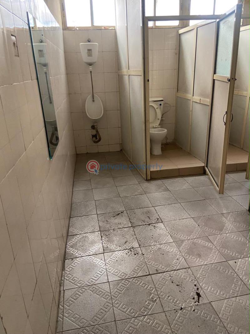 10 bedroom Mall/Complex/Plaza For Sale Close To Computer Village Ikeja  Lagos - 3
