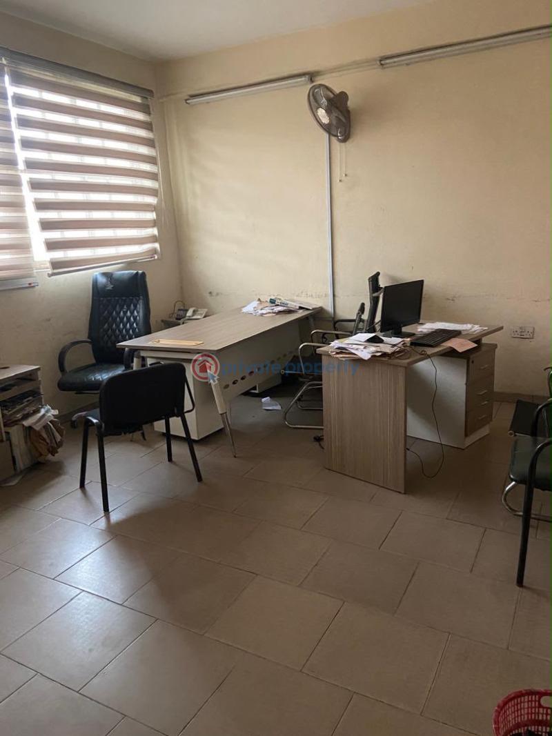 10 bedroom Mall/Complex/Plaza For Sale Close To Computer Village Ikeja  Lagos - 4