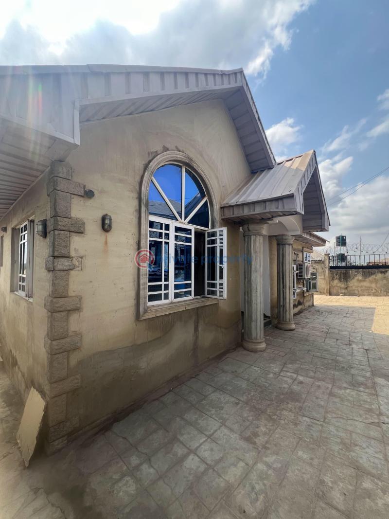 2 bedroom Block Of Flats For Sale Ogungbade New Ife Road Ibadan Oyo - 12
