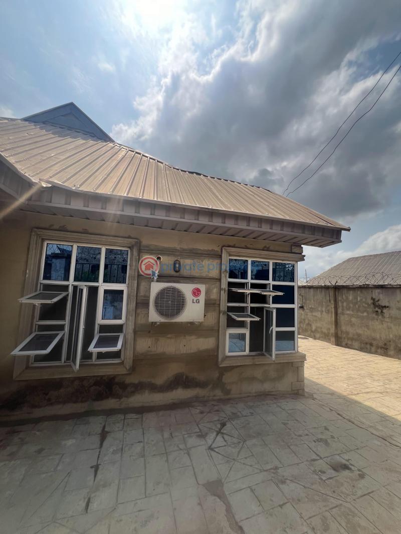 2 bedroom Block Of Flats For Sale Ogungbade New Ife Road Ibadan Oyo - 5