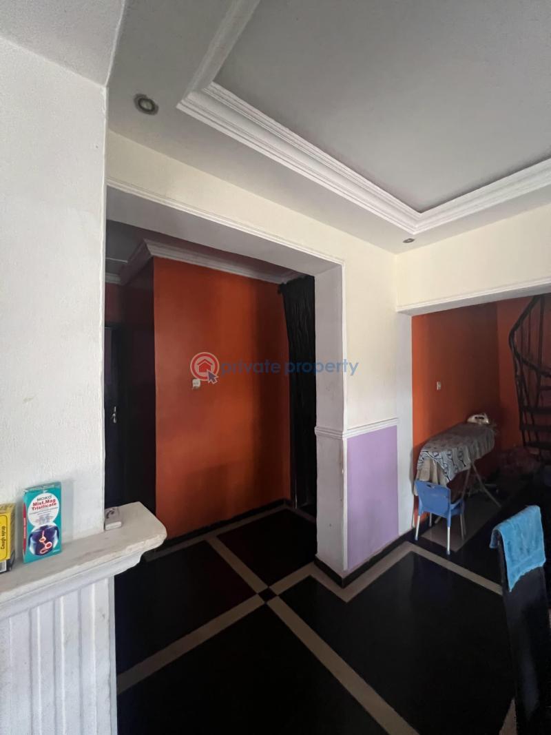 2 bedroom Block Of Flats For Sale Ogungbade New Ife Road Ibadan Oyo - 1