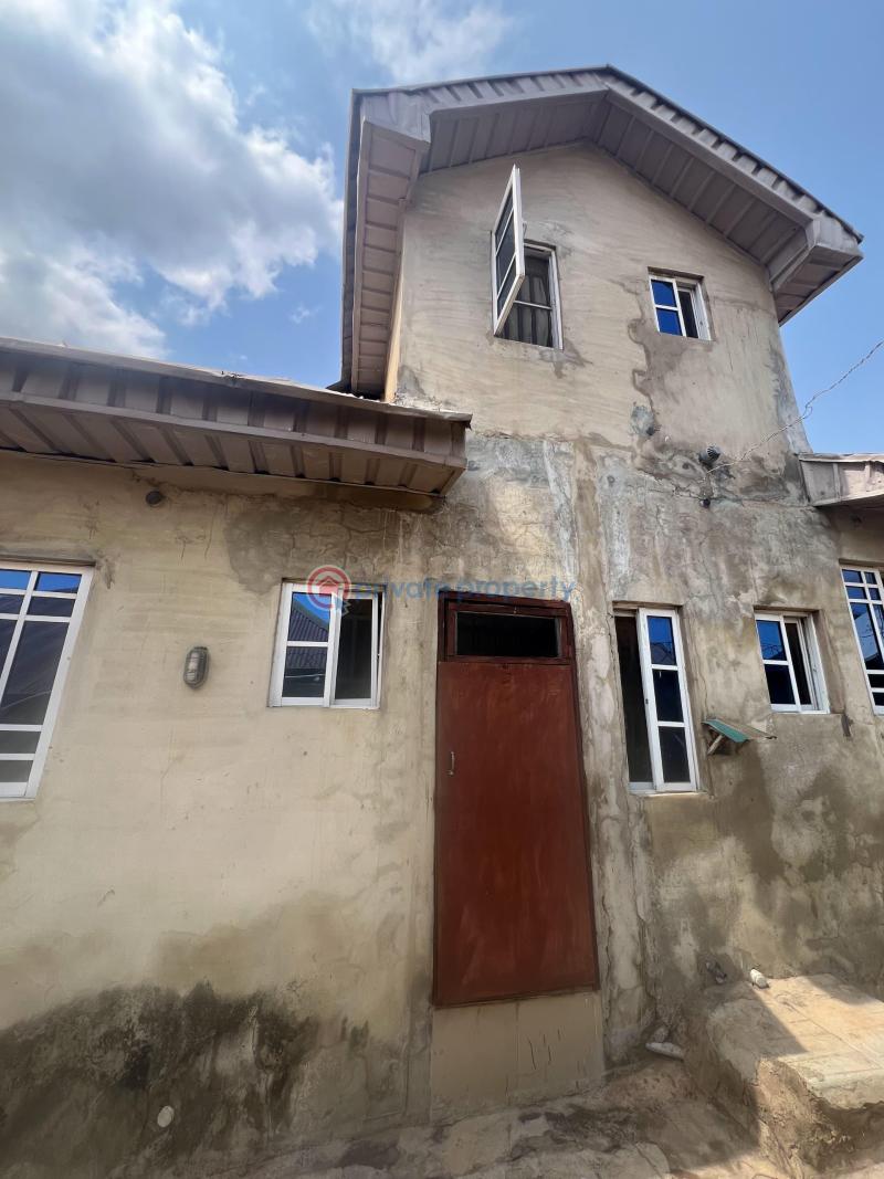 2 bedroom Block Of Flats For Sale Ogungbade New Ife Road Ibadan Oyo - 2