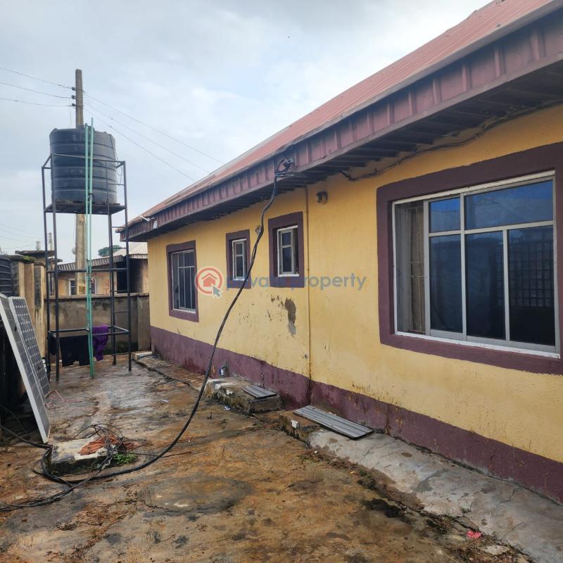2 bedroom Block Of Flats For Sale Ajara Estate, Olorunda Akobo Ibadan Oyo - 1