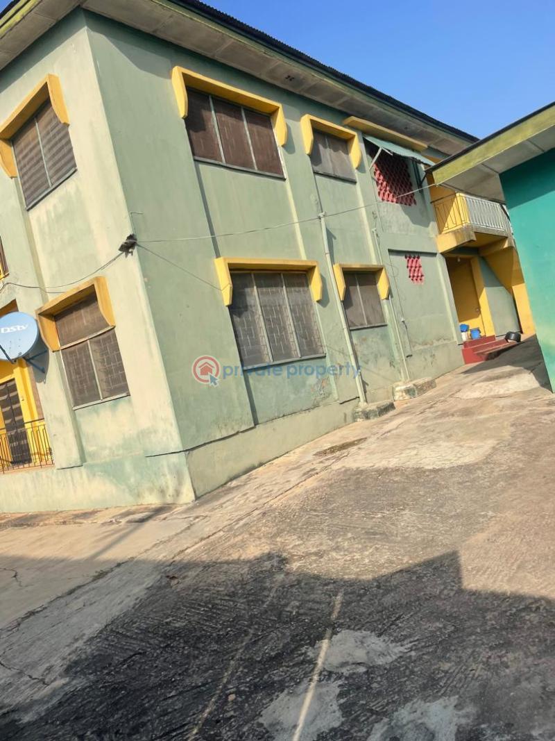 4 unit of 3 bedroom with 2 bedroom duplex - 2 3 bedroom Block Of Flats For Sale Ibadan Oyo - 2