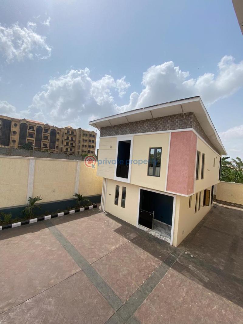House For Sale Adeoyo Gra Ring Road Ibadan Behind Oyo State Court Of Appeal. Ibadan Oyo
