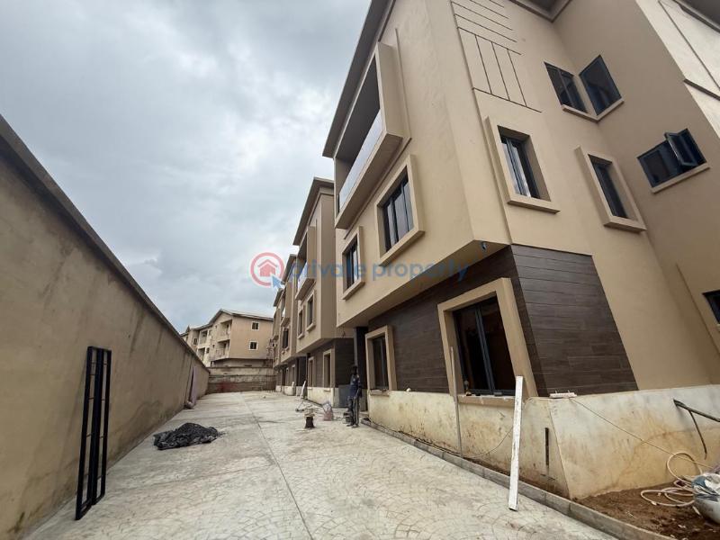 5 bedroom Semi detached Duplex For Sale Jabi Abuja Phase 2  - 1