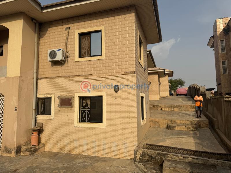 3 bedroom Semi detached Bungalow For Sale Karu Abuja Phase 4  - 1