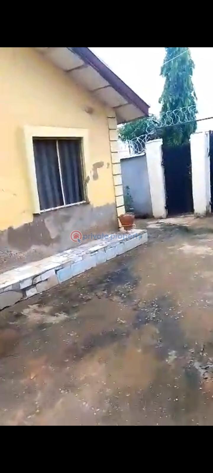 1 bedroom Block Of Flats For Sale Jikwoyi Phase 2, In Sss Quarters. Jikwoyi Abuja Phase 4  - 2