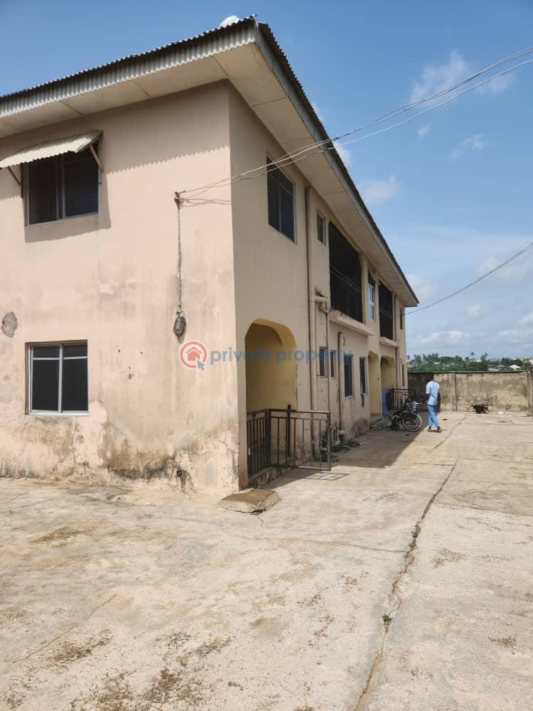 House For Sale Olobo Ayadade, Elenusonso, Alafaara Idishin Ibadan Oyo - 2