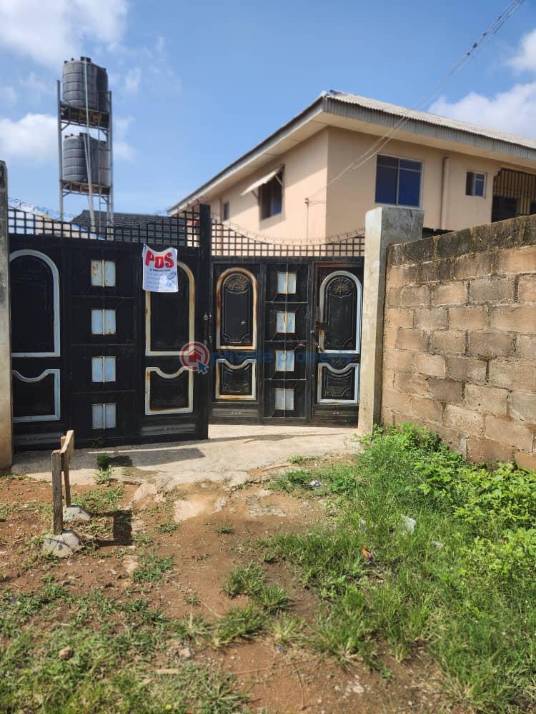 House For Sale Olobo Ayadade, Elenusonso, Alafaara Idishin Ibadan Oyo - 1