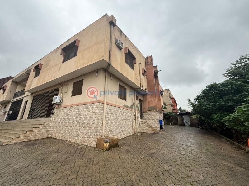 2 bedroom House For Sale Zone 1-7 Abuja Phase 1  - 4