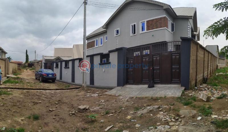 House For Sale At Oluyole Extension (orange Gate Estate) Ibadan Oyo - 1