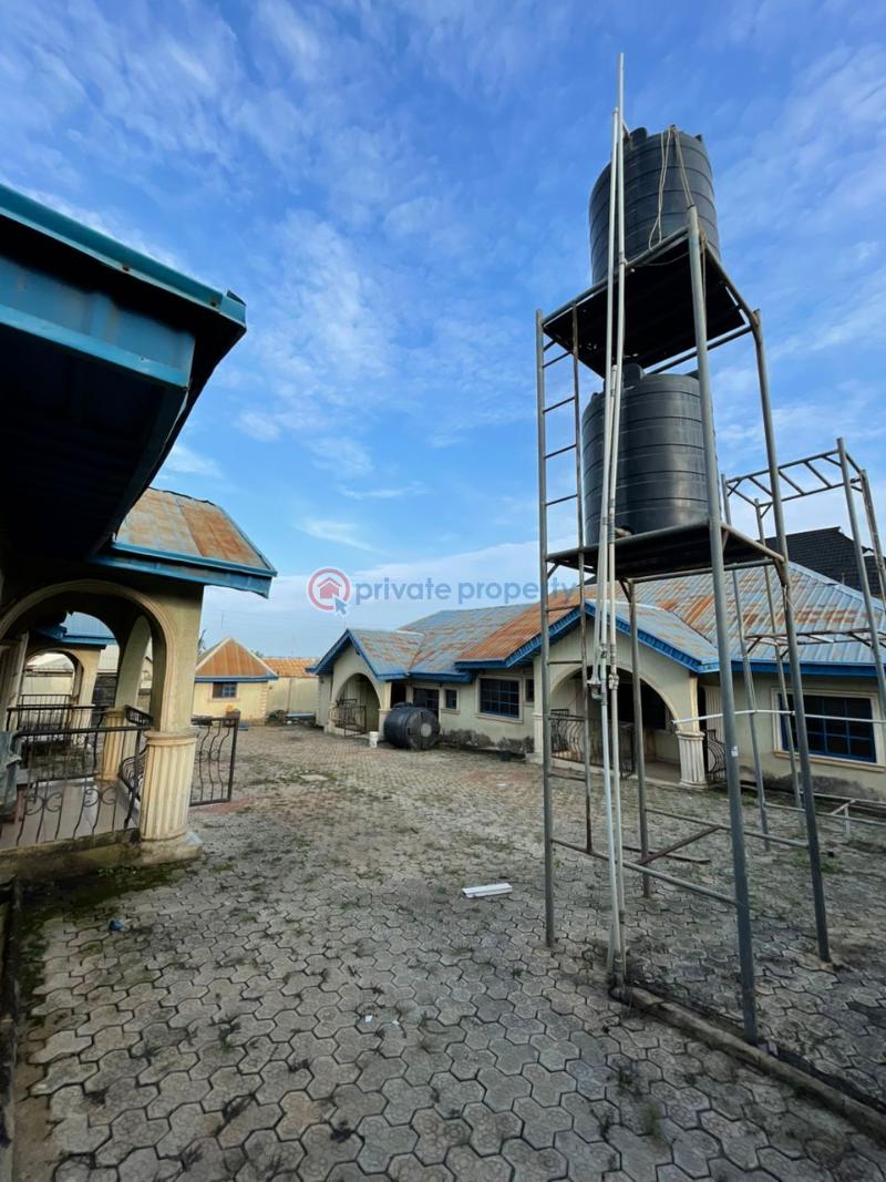 3 bedroom Bungalow For Sale Idiorogbo, Akobo Ibadan Oyo - 8