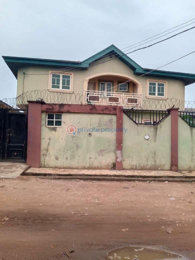 3 bedroom Block Of Flats For Sale Ikotun Egbe Ikotun/Igando Lagos