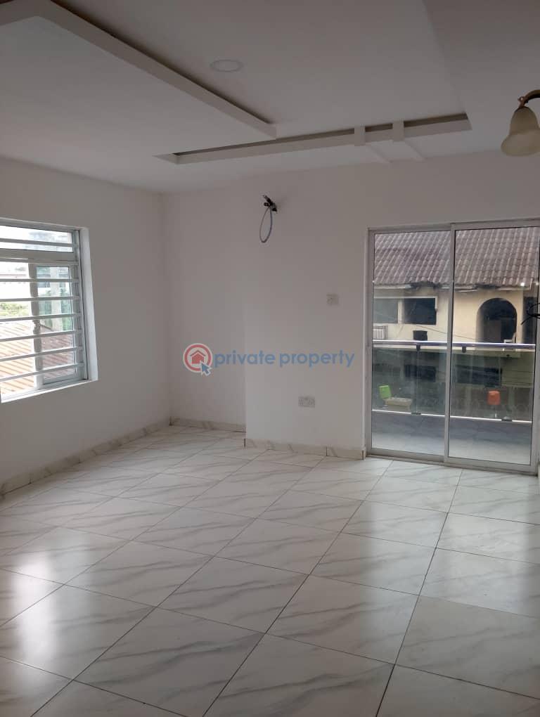 3 bedroom Block Of Flats For Sale Mende Maryland Lagos - 4