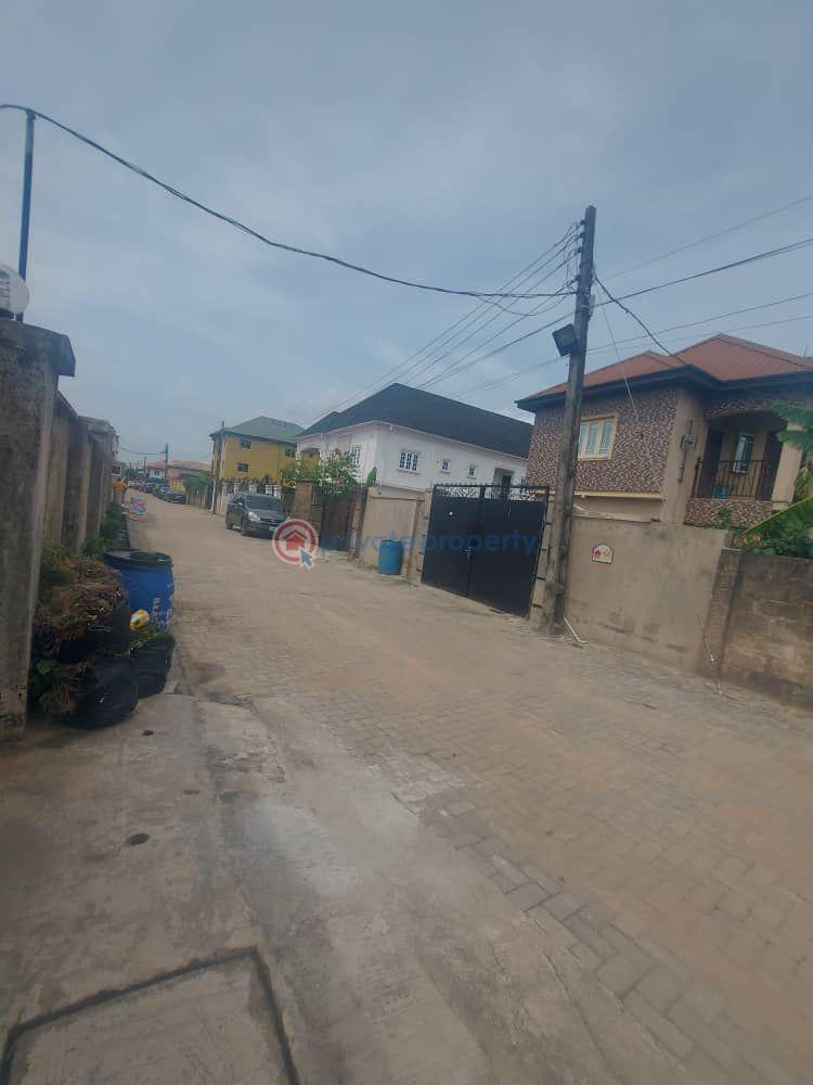 3 bedroom Block Of Flats For Sale Peace Estate Baruwa Ipaja Lagos - 10