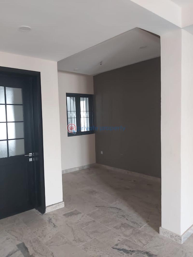 4 units of 3 bedroom flat with bqand 2 units of mini flat, - 4 10 bedroom Block Of Flats For Rent Admiralty Way Lekki Phase 1 Lagos - 4