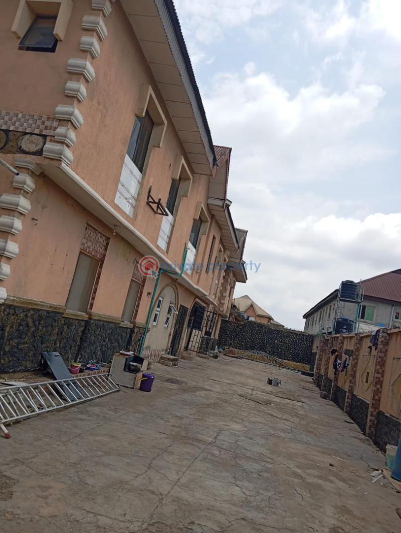 3 bedroom Block Of Flats For Sale Bucknor Estate Isolo Lagos - 2