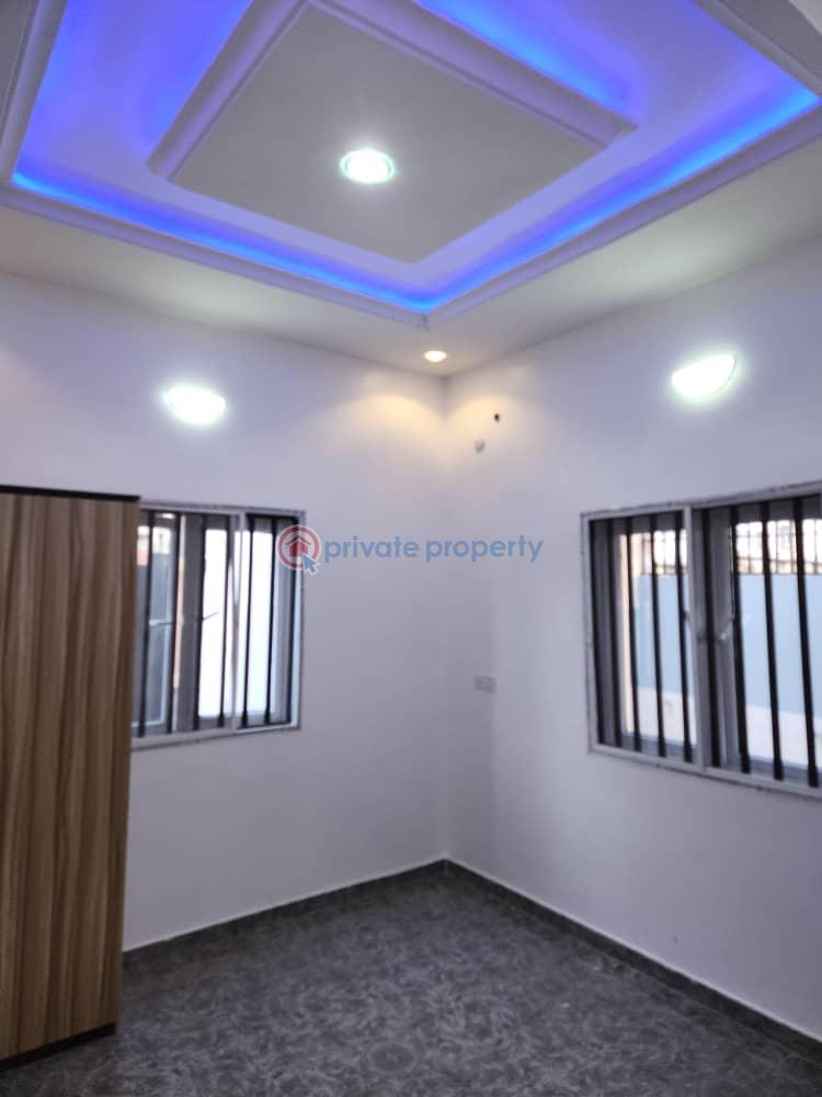 3 bedroom Flat & Apartment For Sale Monsha Allah, Elebu Akala Express Ibadan Oyo - 7