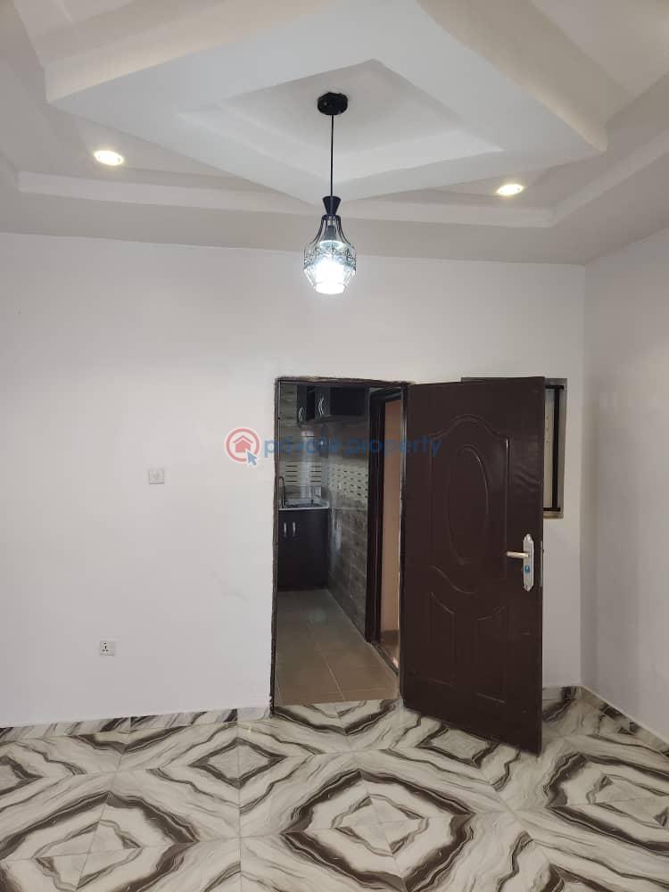 3 bedroom Flat & Apartment For Sale Monsha Allah, Elebu Akala Express Ibadan Oyo - 5