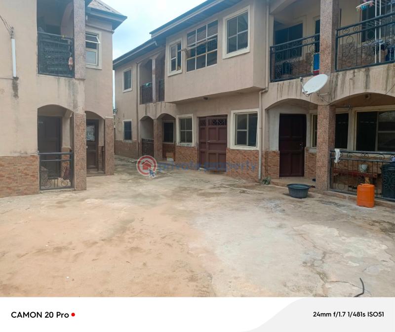 10 bedroom House For Sale David Welder Estate, Worldbank Owerri Imo - 1
