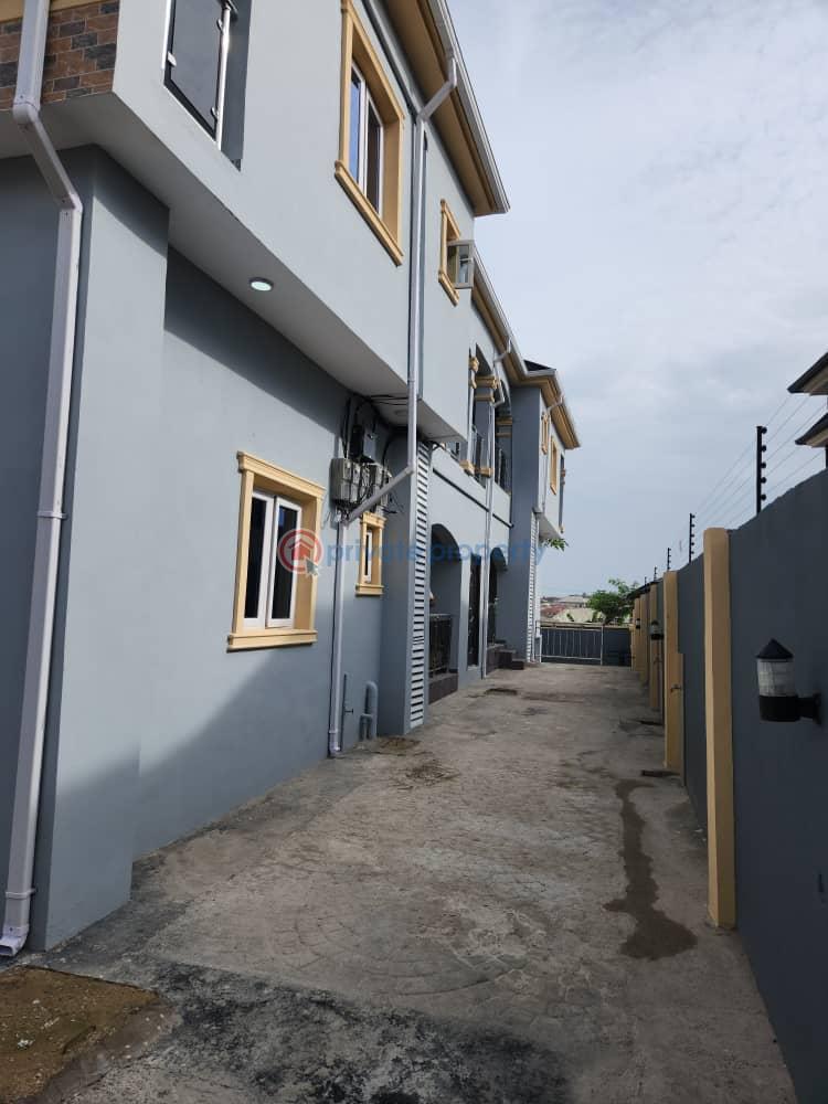 3 bedroom Flat & Apartment For Sale Monsha Allah, Elebu Akala Express Ibadan Oyo - 0