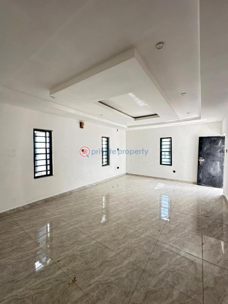 House For Sale Onikoko Close, Agodi Gra, Ibadan. Ibadan Oyo - 17