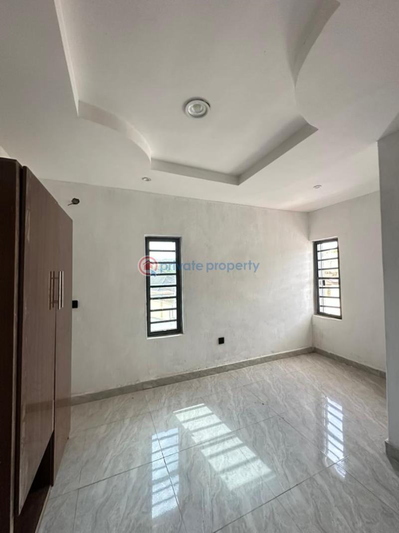 House For Sale Onikoko Close, Agodi Gra, Ibadan. Ibadan Oyo - 16