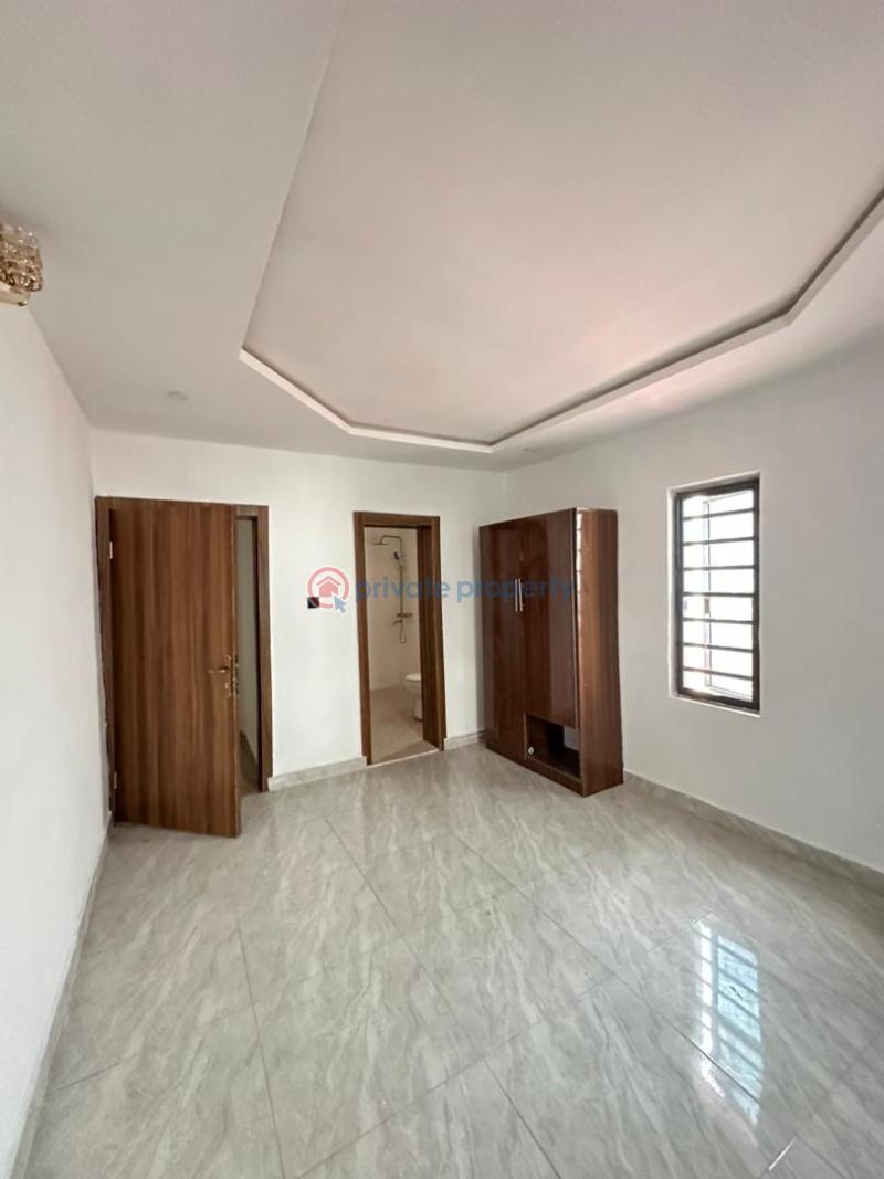 House For Sale Onikoko Close, Agodi Gra, Ibadan. Ibadan Oyo - 13