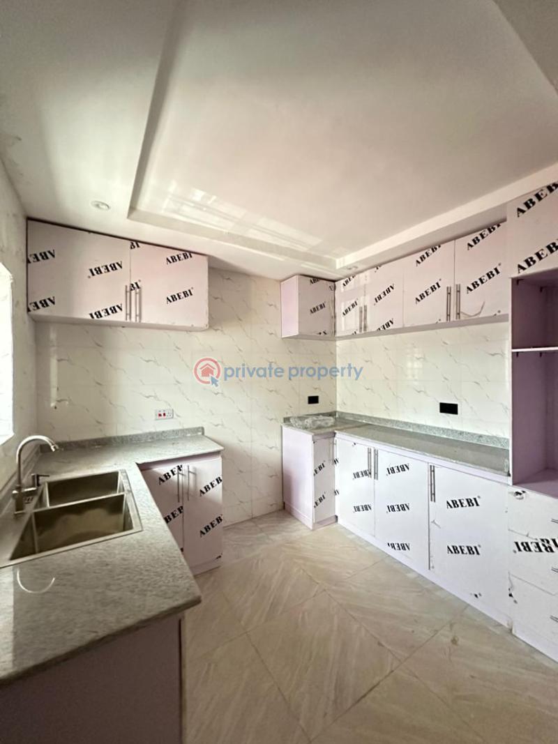 House For Sale Onikoko Close, Agodi Gra, Ibadan. Ibadan Oyo - 12