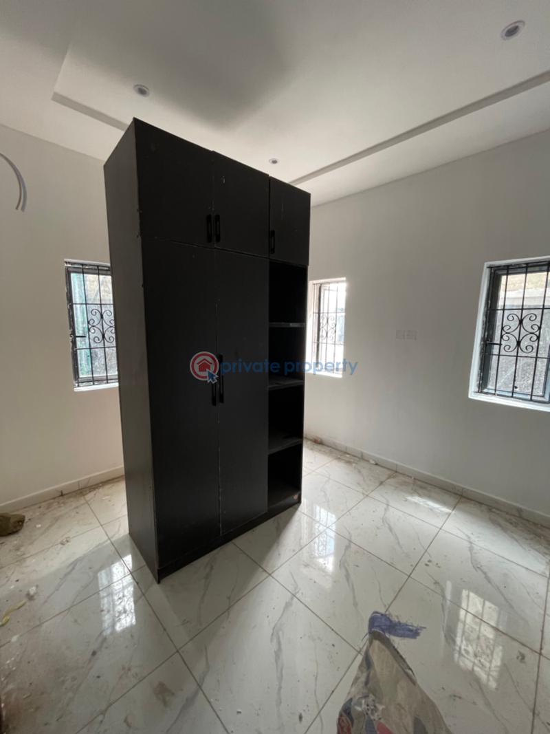 2 bedroom Block Of Flats For Rent Sharon Estate, New Road Awoyaya Ajah Lagos - 4
