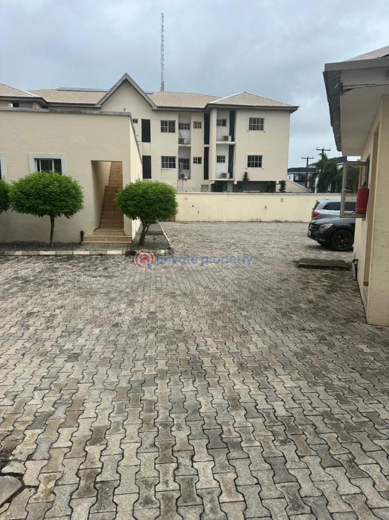 3 bedroom Block Of Flats For Rent Lekki Phase 1 Lagos - 7