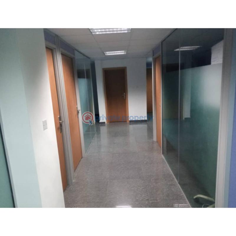 40 sqm office space for rent at  onikan, lagos island, price:2.2m - 6 Office For Rent Onikan Lagos Island  - 6