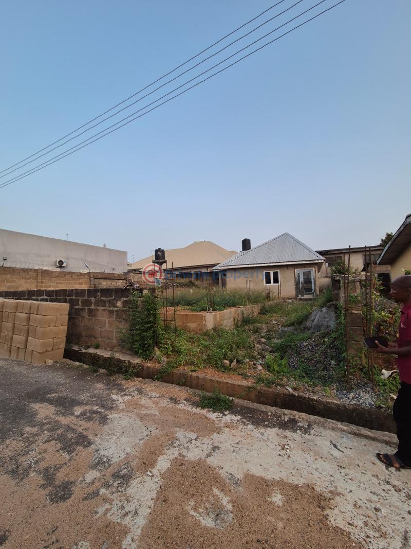 Land For Sale Location: Ikolaba, Federal Housing Estate, Ibadan Ibadan Oyo - 1