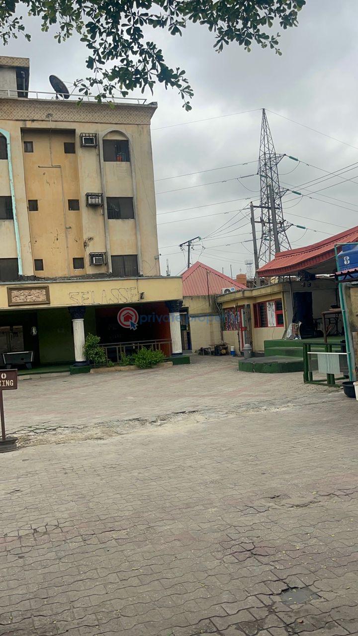 40bedroom hotel for sale - 5 Hotel For Sale A Gigantic Hotel With 40rooms For Sale At Adetola Aguda Aguda  Surulere Lagos - 5